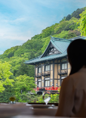 FLOWER PALACE can be seen from the restaurant windows